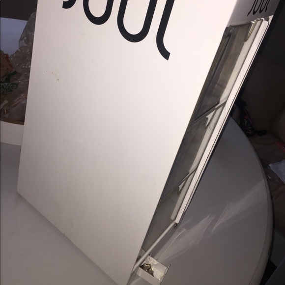 container - Picture 3 of 7